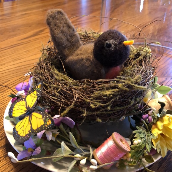 Needle Felted American Robin Bird - Picture 4 of 15